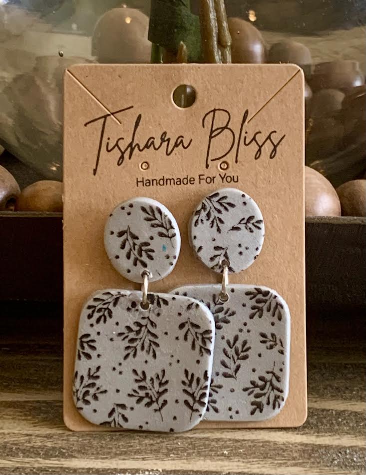 Gray Plant Print Squares & Circles