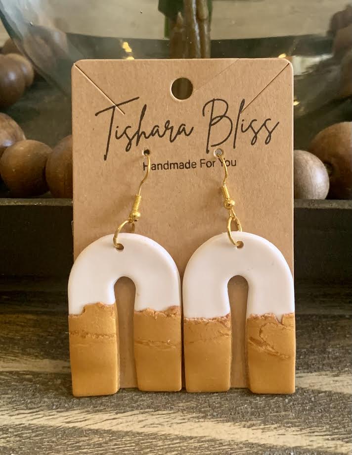 Peach & Gold Horseshoes