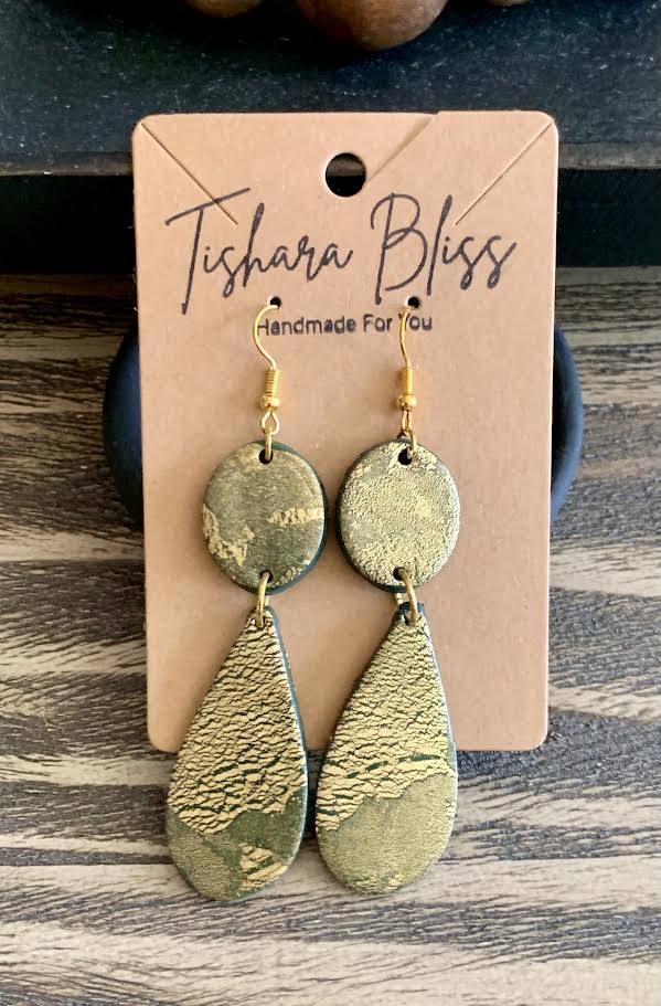 Gold Teardrops With Gold Circles