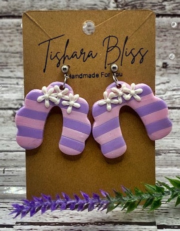 Pink & Purple Wavy Horseshoes With Flowers
