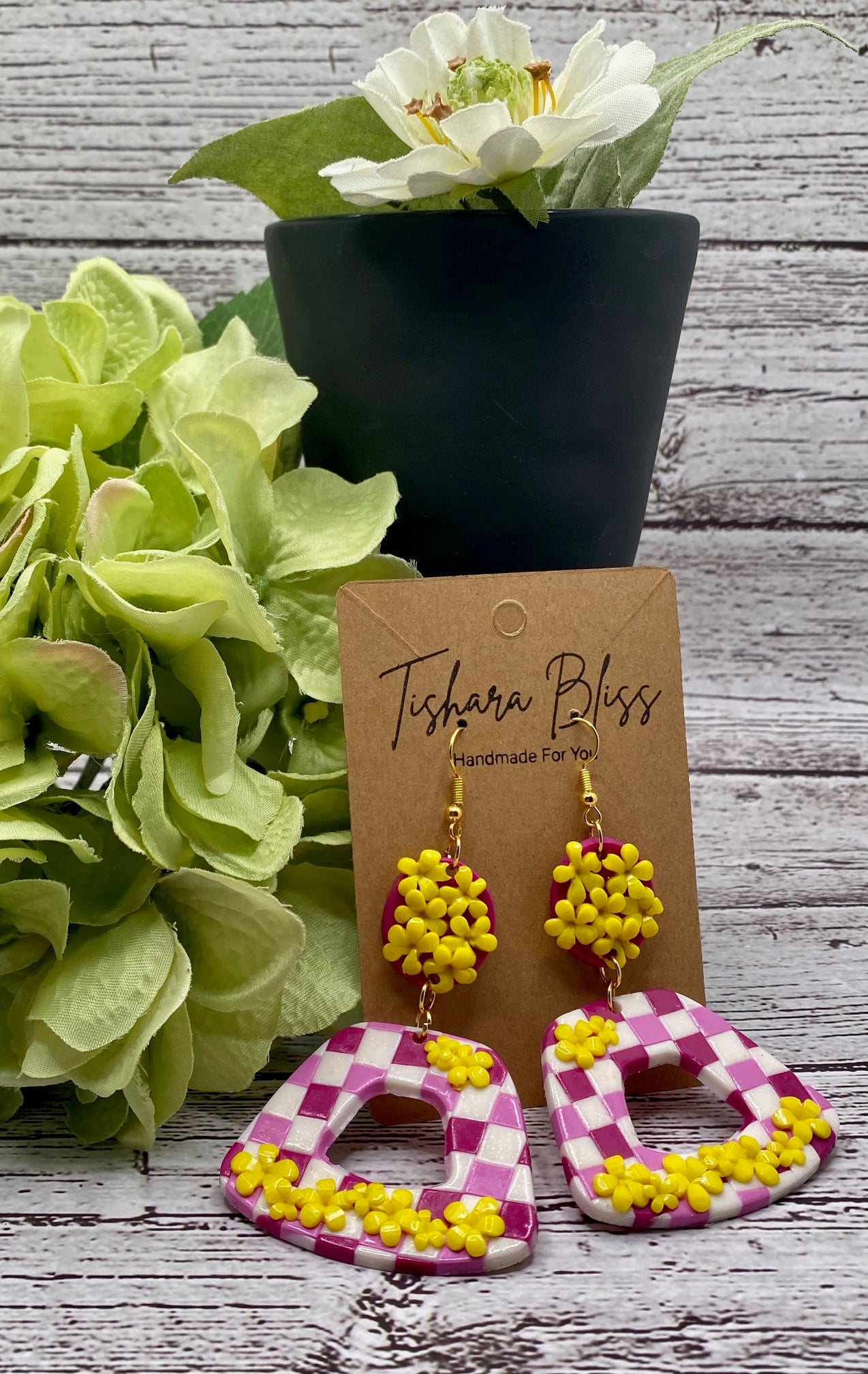 Pink Checkerboard Trapezoids With Flowers