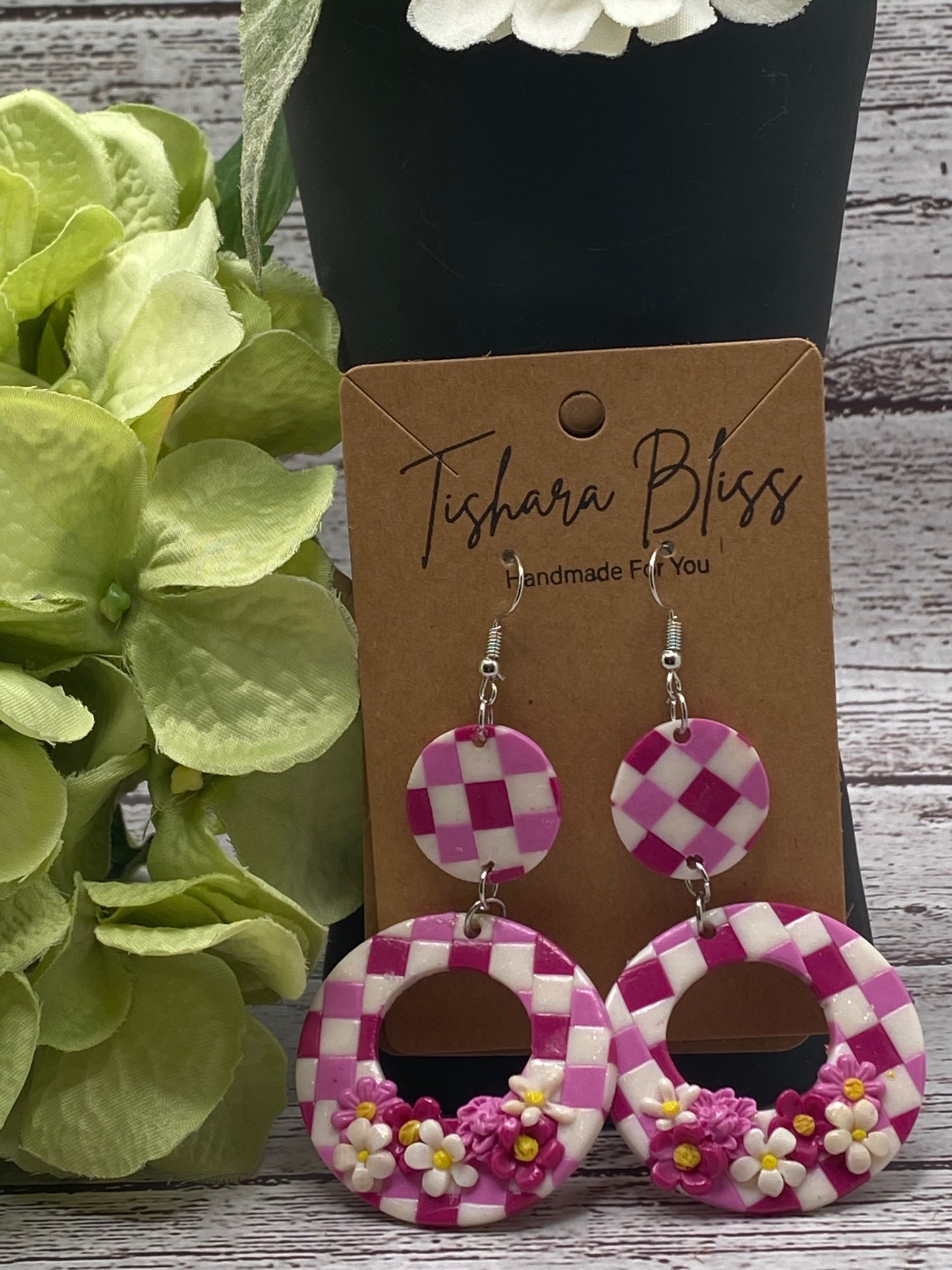 Pink Checkerboard Circles With Flowers