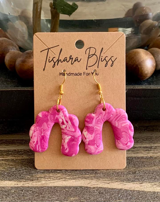 Pink Wavy Horseshoes II